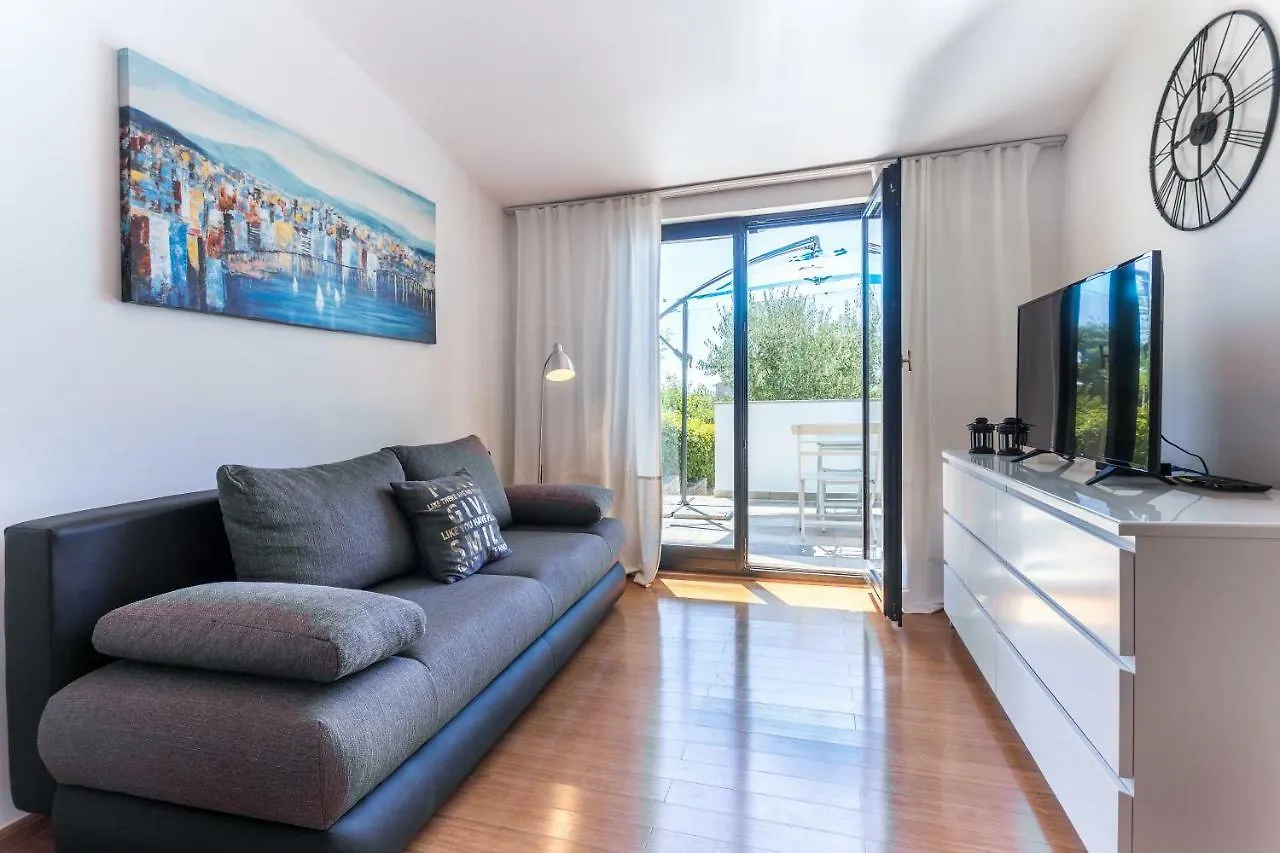 Monte & Paradiso Pula Apartment